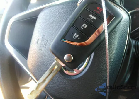 2019 Toyota Camry Le z USA, uszkodzony, nr VIN 4T1B11HK8KU740596